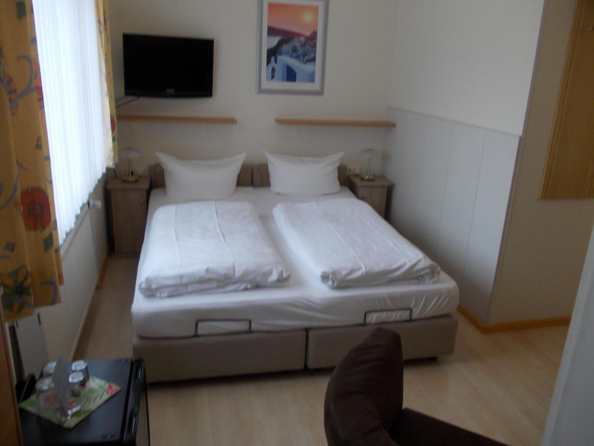 Schmid Hotel 3*